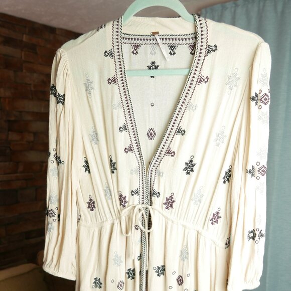 Free People	Made in India - Star Gazer Deep V Neck Empire Waist Cream - Picture 2 of 9